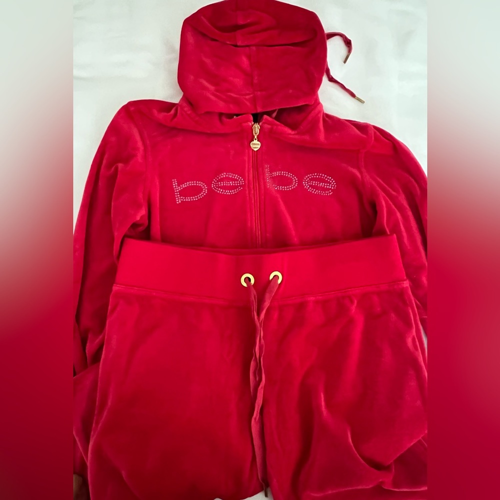 Bebé  Women’s Jogging Set Size Small
